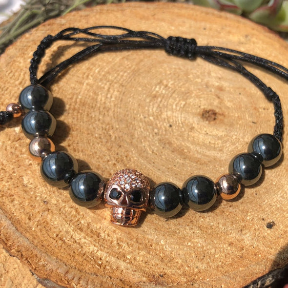 made of High-Quality materials such as semi-precious stones and Laminated 18k rose gold. Unique and hand-braided pieces of high durability.